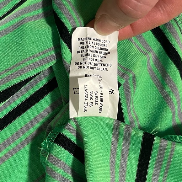 Under Armour Golf Polo - HEATGEAR Loose Fit - Size 2XL - Picture 10 of 10